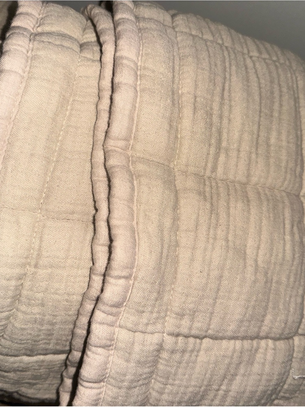 QUINCE Quilted 100% Organic Cotton Full/Queen Quilt in Beige/Tan - NWOT - Picture 2 of 5